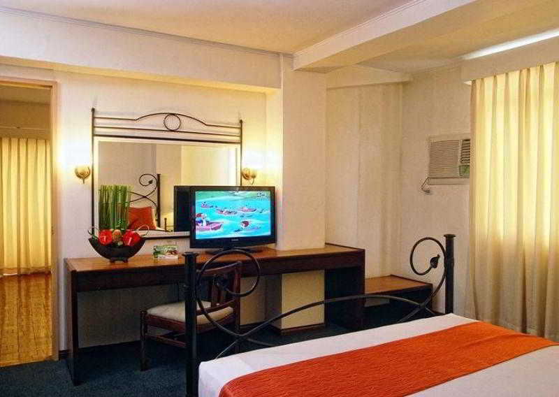 Cebu Grand Hotel Bagian luar foto