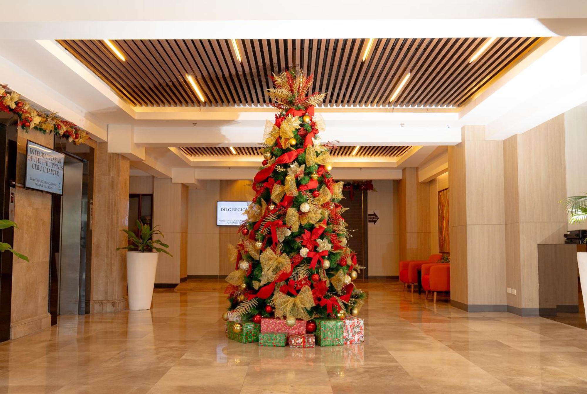 Cebu Grand Hotel Bagian luar foto