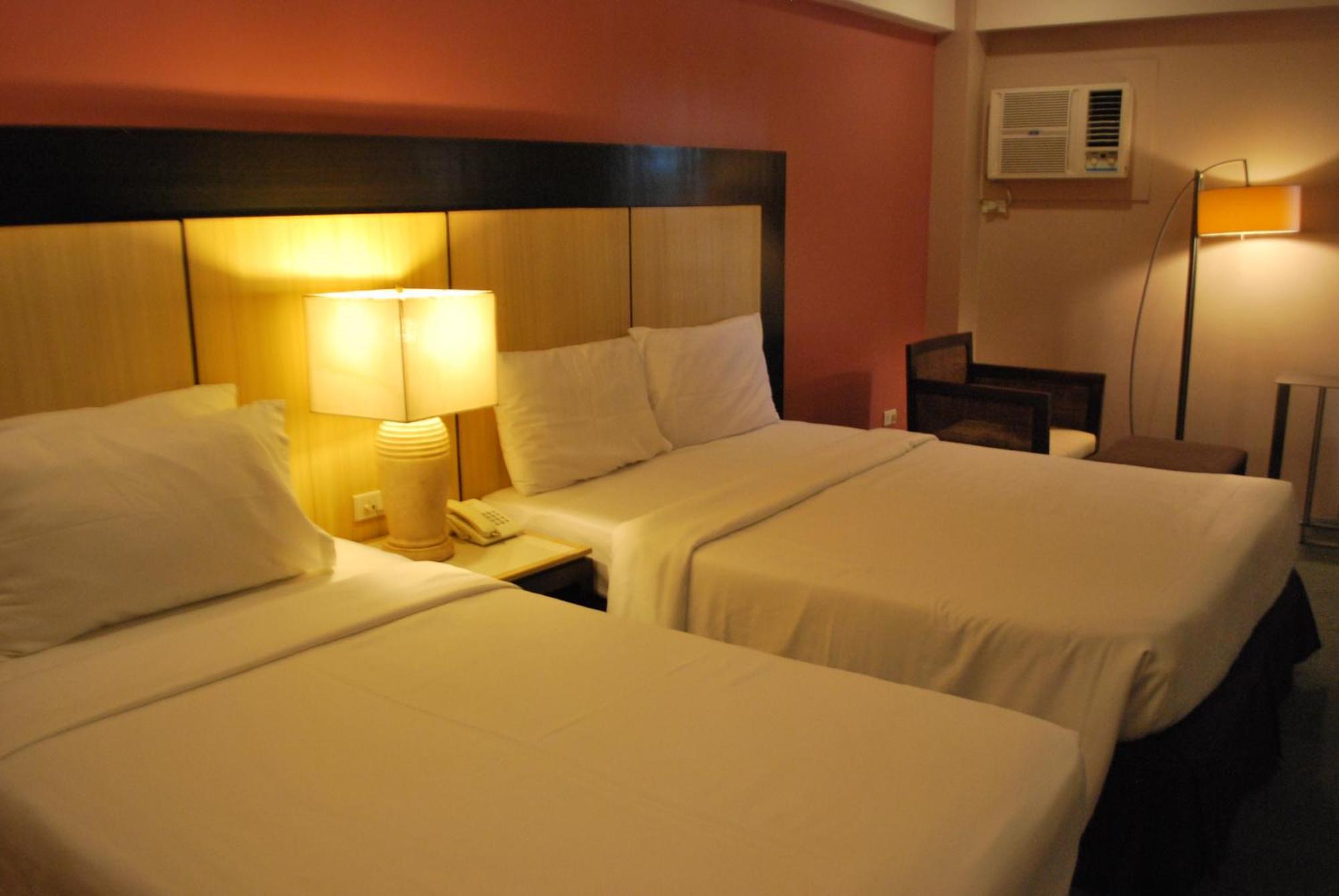 Cebu Grand Hotel Bagian luar foto