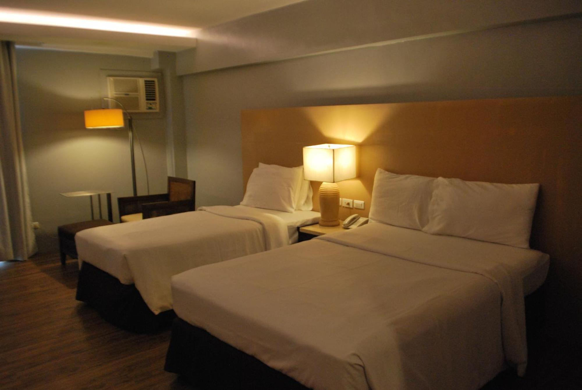 Cebu Grand Hotel Bagian luar foto