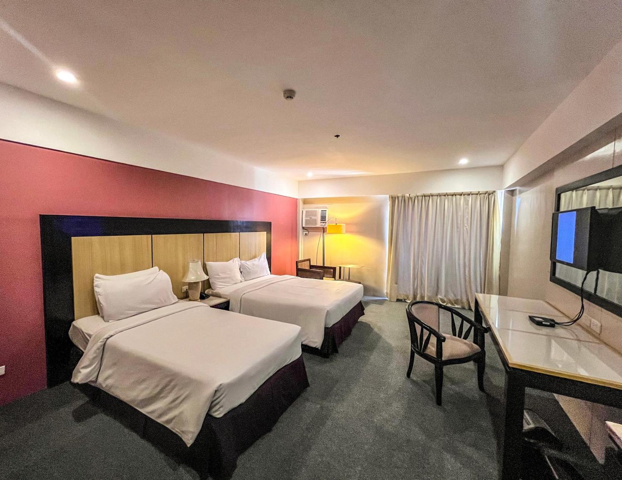 Cebu Grand Hotel Bagian luar foto