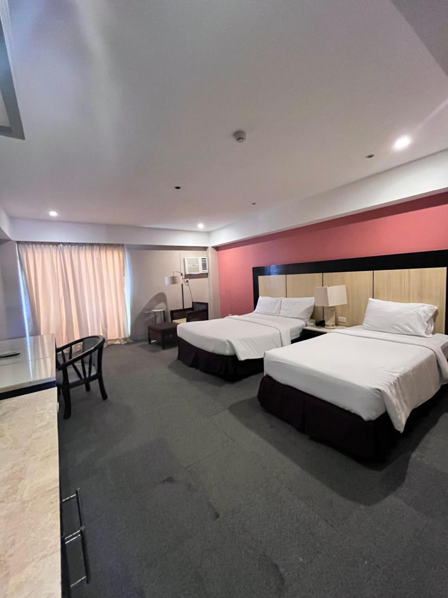 Cebu Grand Hotel Bagian luar foto