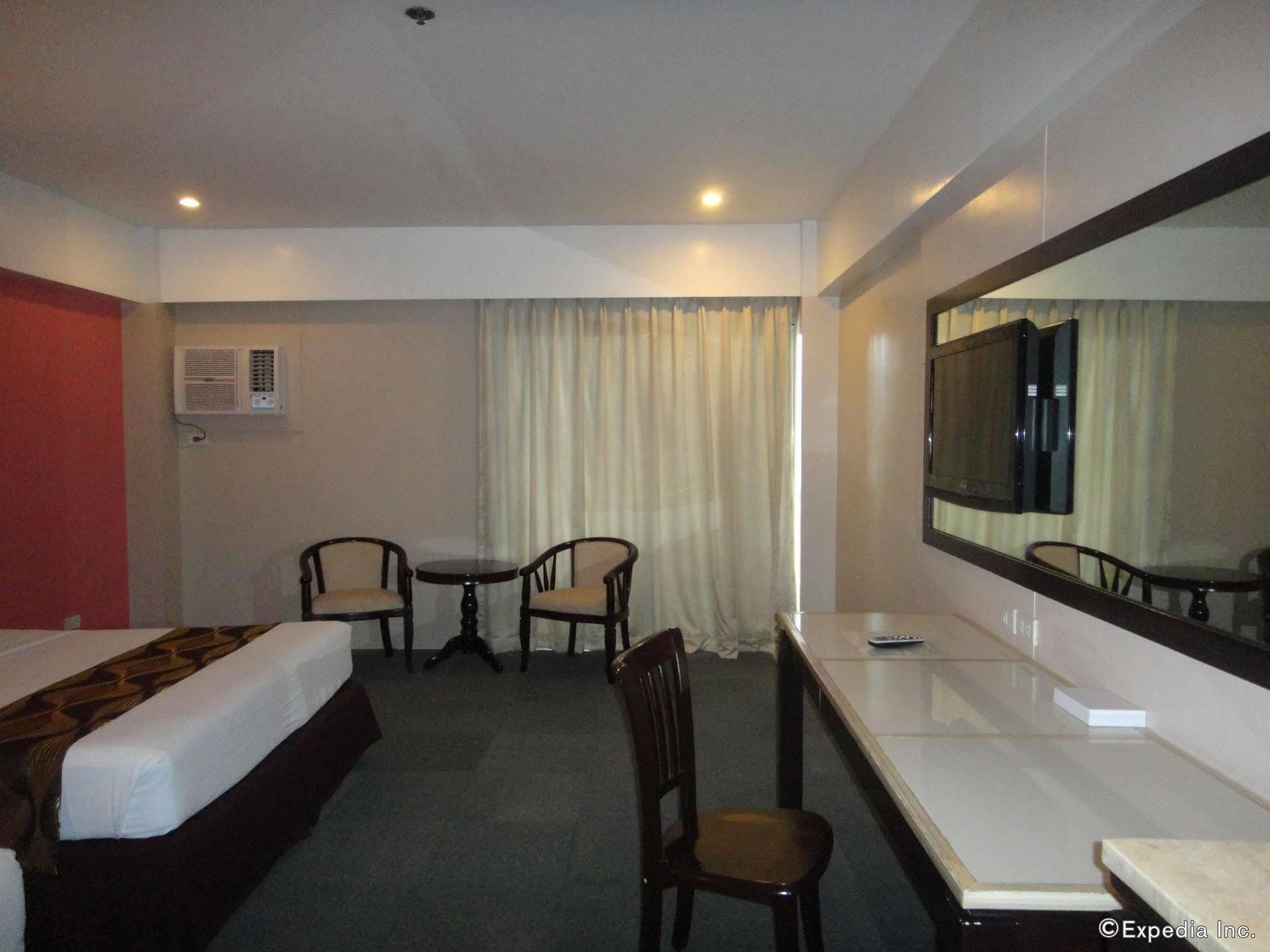 Cebu Grand Hotel Bagian luar foto