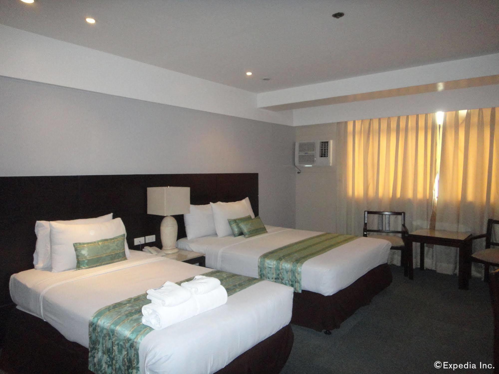 Cebu Grand Hotel Bagian luar foto